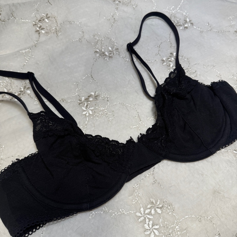 Savage x Fenty Black Lace Bralette Size 34B - Picture 5 of 5
